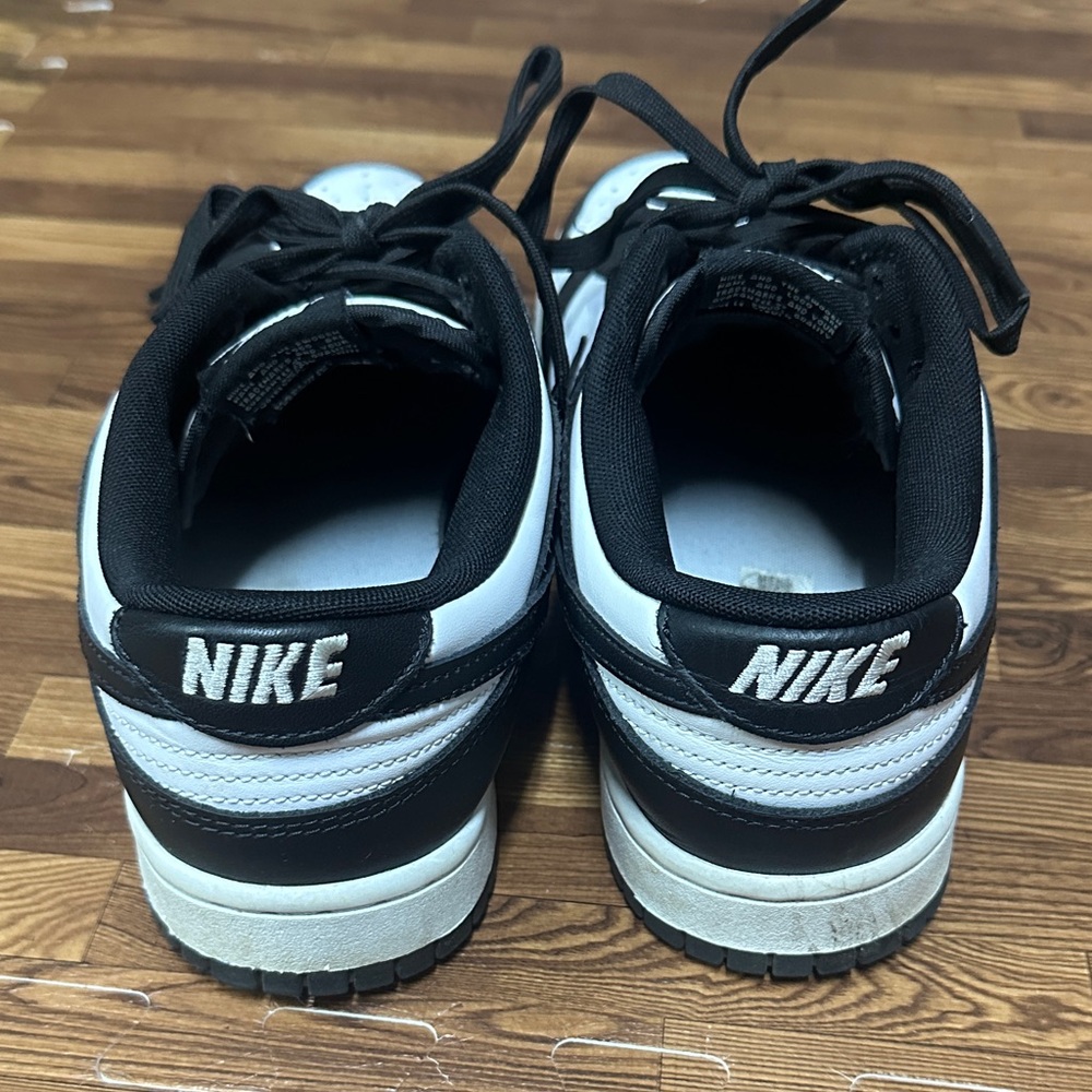 Nike Dunk Lows - Picture 5 of 5